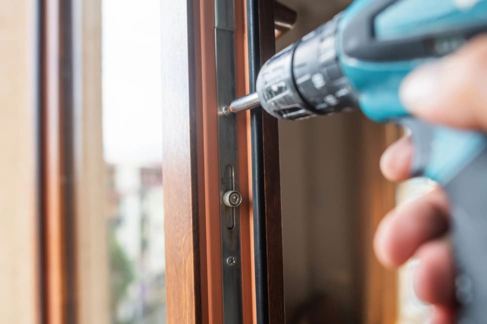 Hinge Adjustment & Replacement — The Glass Guardian